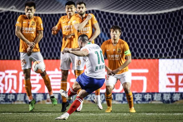 利物浦遇伤病困扰，伊萨克与加克波缺席曼城之战